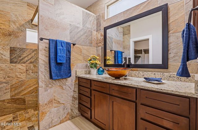 3877 Loma Dante Drive, El Paso, TX 79938