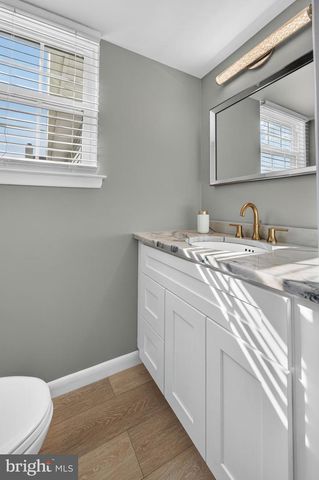 7 TENBY LN, Marlton, NJ 08053