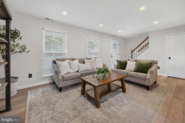 7 TENBY LN, Marlton, NJ 08053