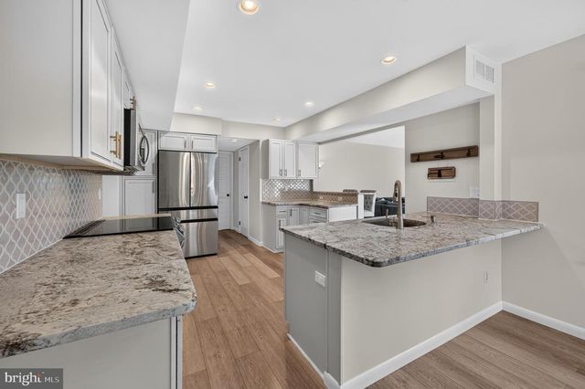 7 TENBY LN, Marlton, NJ 08053
