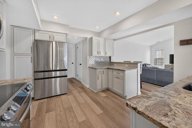 7 TENBY LN, Marlton, NJ 08053