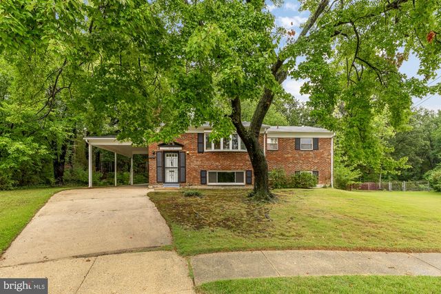 8513 CARROLLTON PKWY, Hyattsville, MD 20784