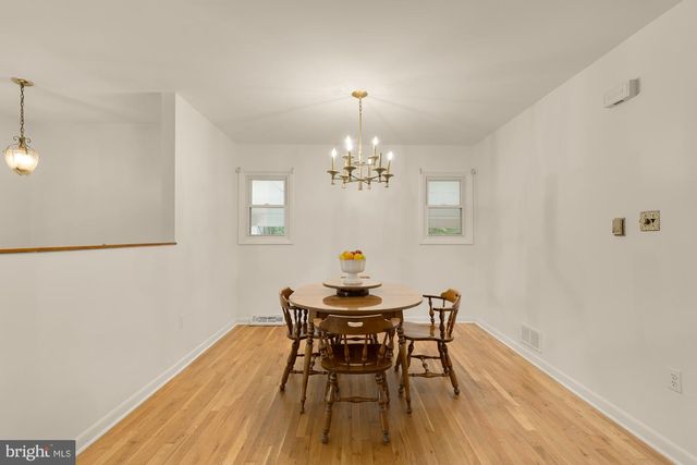 8513 CARROLLTON PKWY, Hyattsville, MD 20784