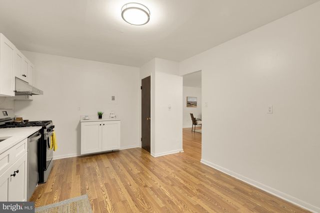 8513 CARROLLTON PKWY, Hyattsville, MD 20784