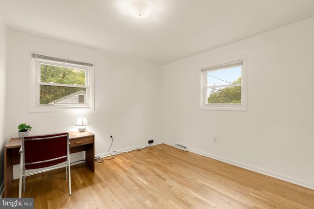 8513 CARROLLTON PKWY, Hyattsville, MD 20784