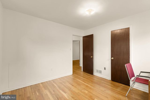 8513 CARROLLTON PKWY, Hyattsville, MD 20784