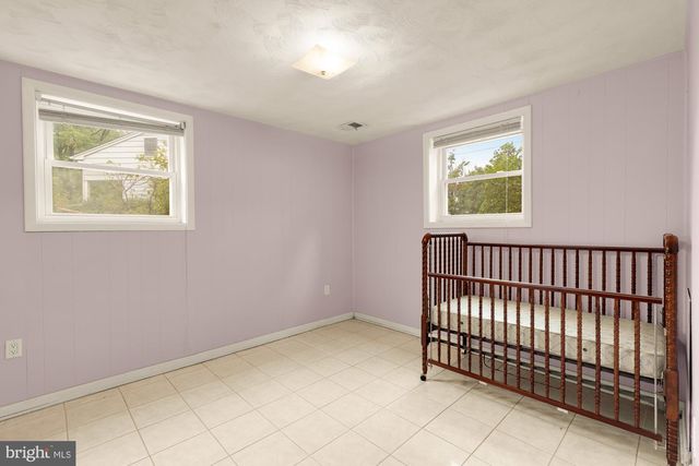 8513 CARROLLTON PKWY, Hyattsville, MD 20784