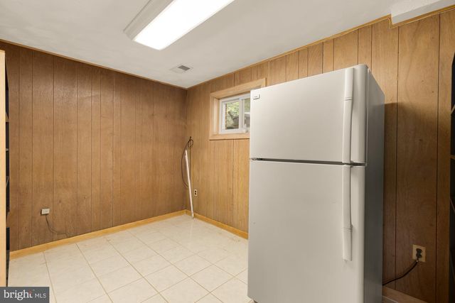 8513 CARROLLTON PKWY, Hyattsville, MD 20784