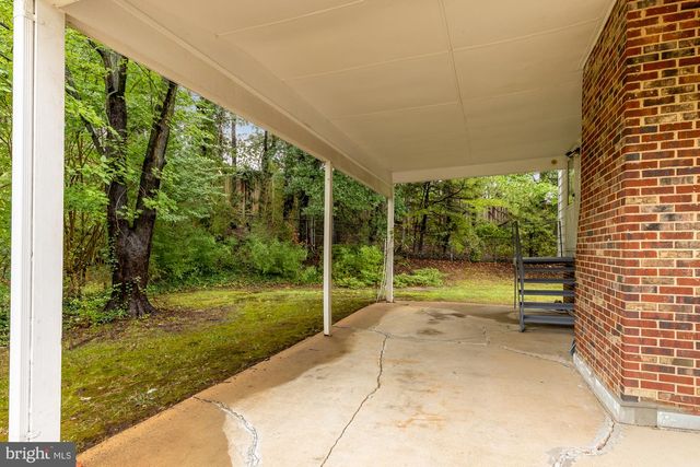 8513 CARROLLTON PKWY, Hyattsville, MD 20784