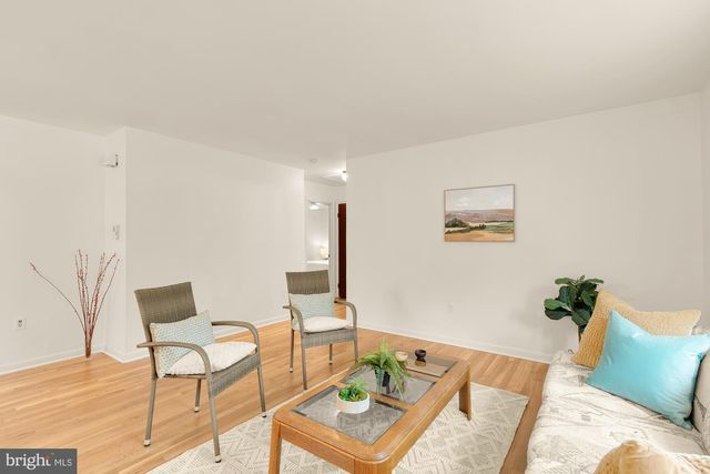 8513 CARROLLTON PKWY, Hyattsville, MD 20784