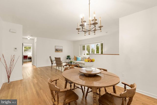 8513 CARROLLTON PKWY, Hyattsville, MD 20784