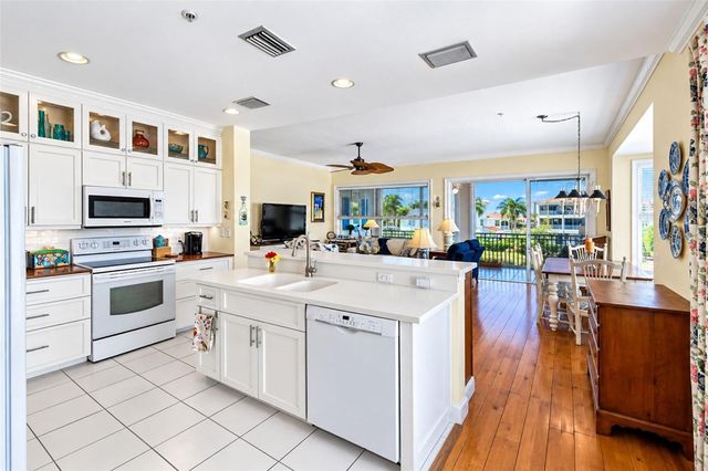 3444 SUNSET KEY CIRCLE 102, Punta Gorda, FL 33955