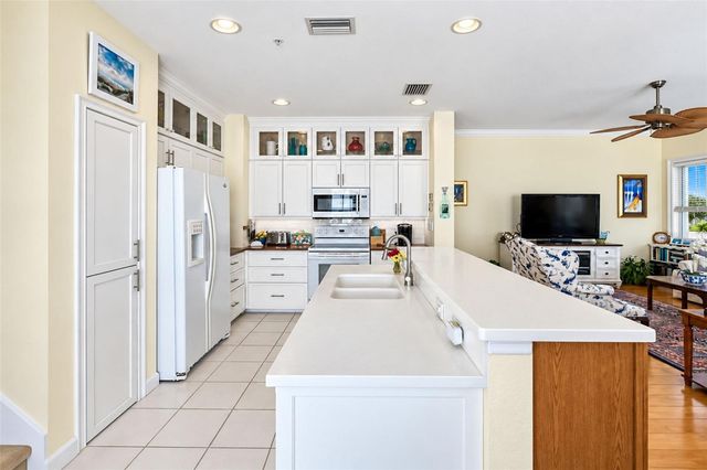3444 SUNSET KEY CIRCLE 102, Punta Gorda, FL 33955