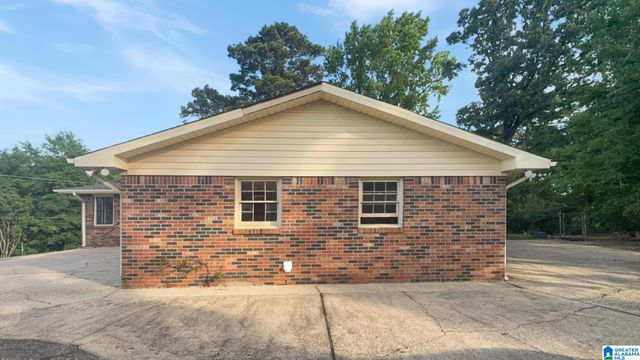 3950 SKYLAND BOULEVARD E, Tuscaloosa, AL 35405