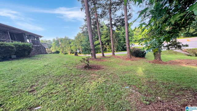 3950 SKYLAND BOULEVARD E, Tuscaloosa, AL 35405