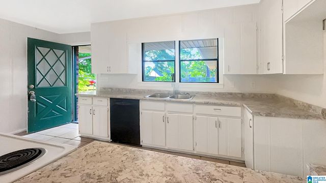3950 SKYLAND BOULEVARD E, Tuscaloosa, AL 35405