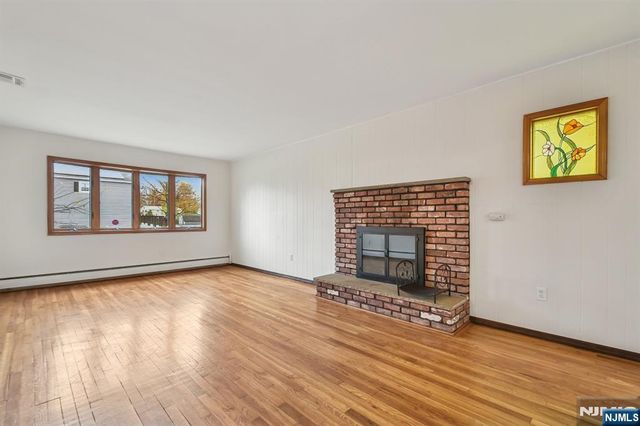 36 Arcadia Road, Pompton Lakes, NJ 07442