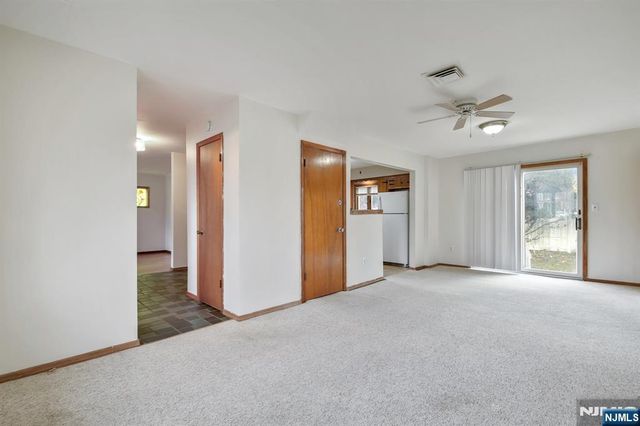 36 Arcadia Road, Pompton Lakes, NJ 07442