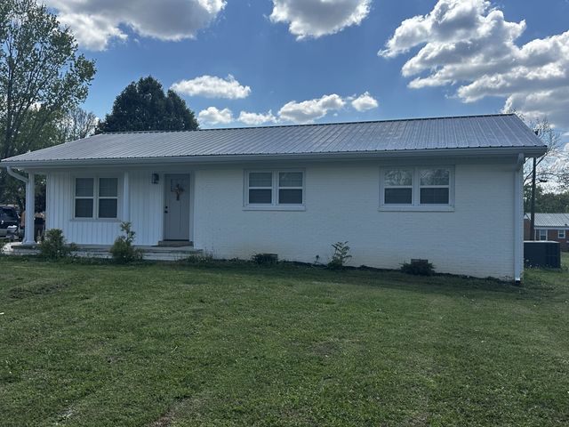 307 Randall St, Lawrenceburg, TN 38464