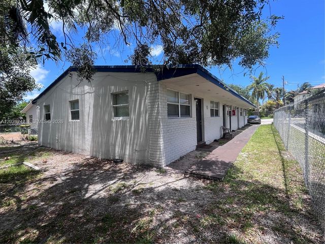 109 NW 14th Way 1-4, Dania Beach, FL 33004