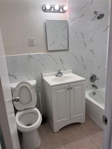 109 NW 14th Way 1-4, Dania Beach, FL 33004