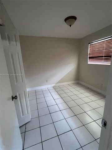 109 NW 14th Way 1-4, Dania Beach, FL 33004