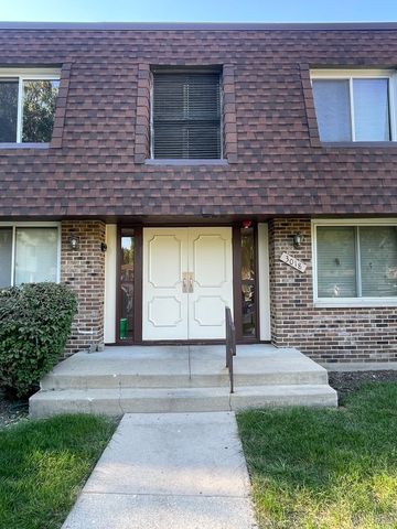 3018 Roberts Drive 3, Woodridge, IL 60517