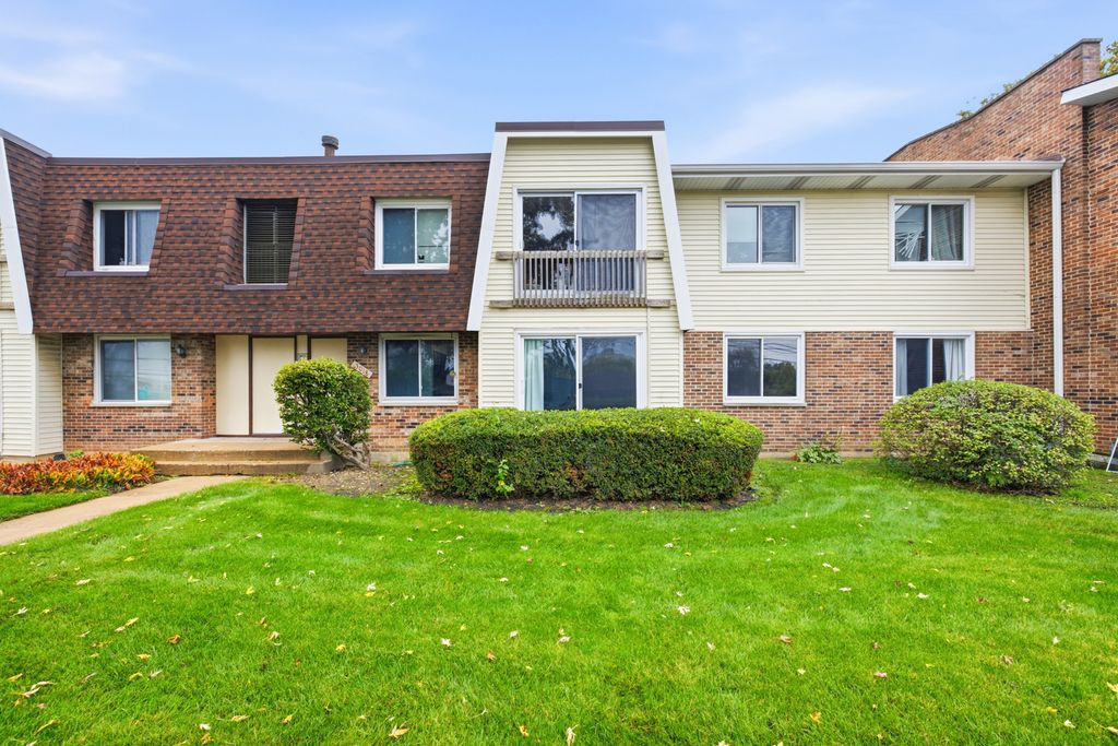 3018 Roberts Drive 3, Woodridge, IL 60517 — photo 2