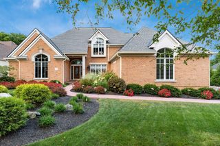 838 Cambridge Court, Worthington, OH 43085