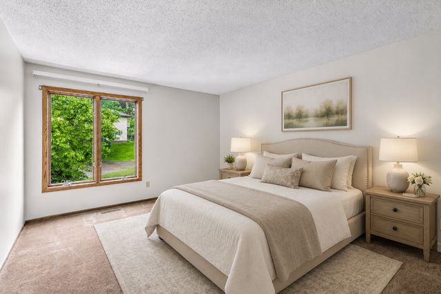 4165 Hilltop Point 102, Eagan, MN 55123
