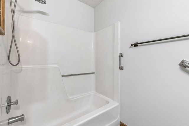 4165 Hilltop Point 102, Eagan, MN 55123