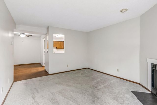 4165 Hilltop Point 102, Eagan, MN 55123