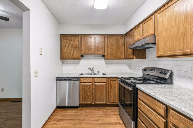 4165 Hilltop Point 102, Eagan, MN 55123