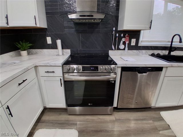 718 Easter Avenue, Akron, OH 44307