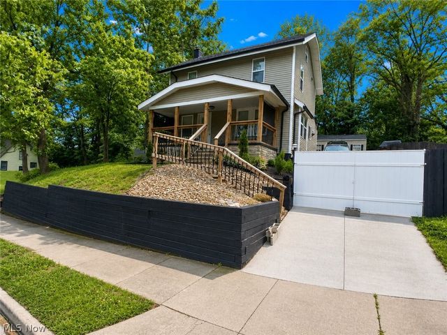718 Easter Avenue, Akron, OH 44307