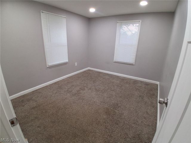 718 Easter Avenue, Akron, OH 44307
