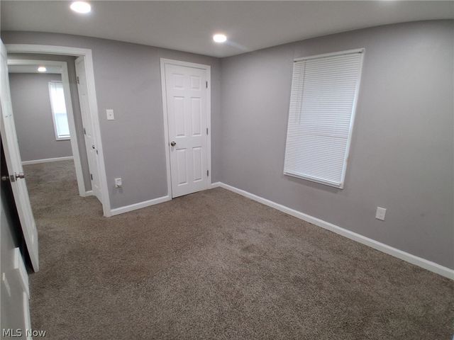 718 Easter Avenue, Akron, OH 44307