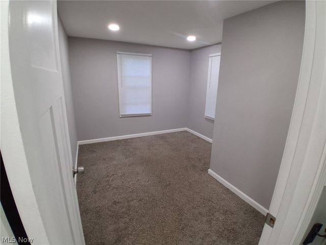 718 Easter Avenue, Akron, OH 44307