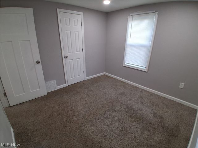 718 Easter Avenue, Akron, OH 44307