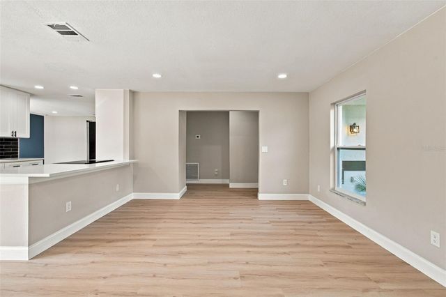 13918 BRIARDALE LANE, Tampa, FL 33618