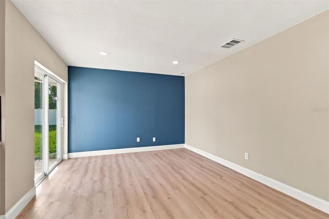 13918 BRIARDALE LANE, Tampa, FL 33618