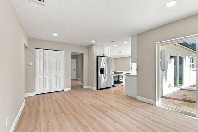 13918 BRIARDALE LANE, Tampa, FL 33618