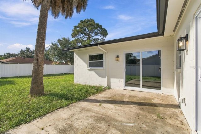 13918 BRIARDALE LANE, Tampa, FL 33618