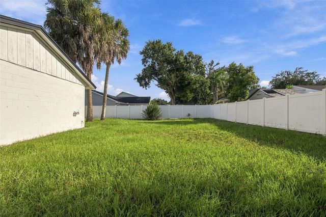 13918 BRIARDALE LANE, Tampa, FL 33618