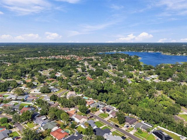 13918 BRIARDALE LANE, Tampa, FL 33618