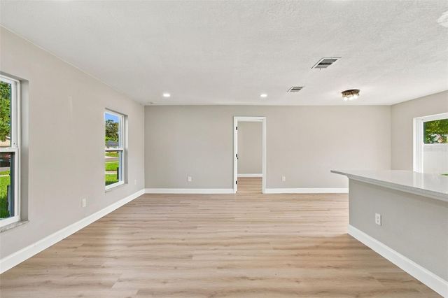 13918 BRIARDALE LANE, Tampa, FL 33618