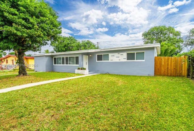 17621 NE 7th Ave, Miami, FL 33162