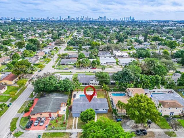 17621 NE 7th Ave, Miami, FL 33162