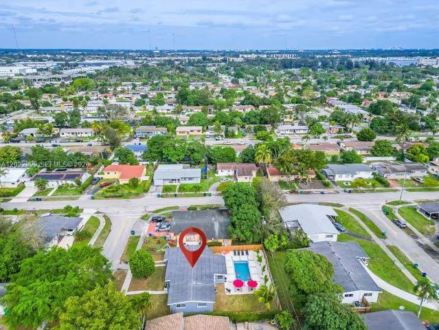 17621 NE 7th Ave, Miami, FL 33162