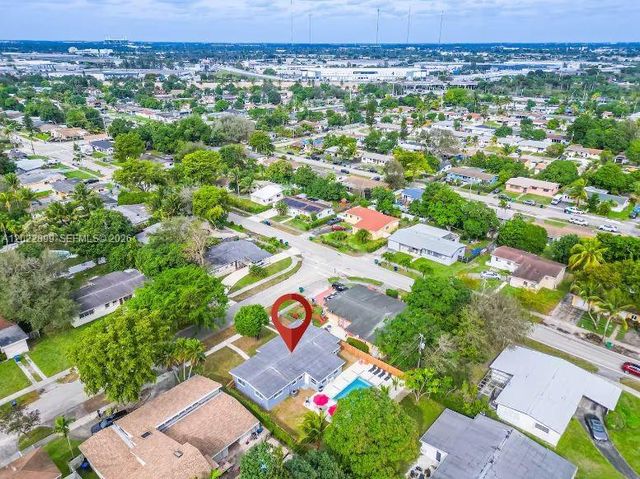 17621 NE 7th Ave, Miami, FL 33162